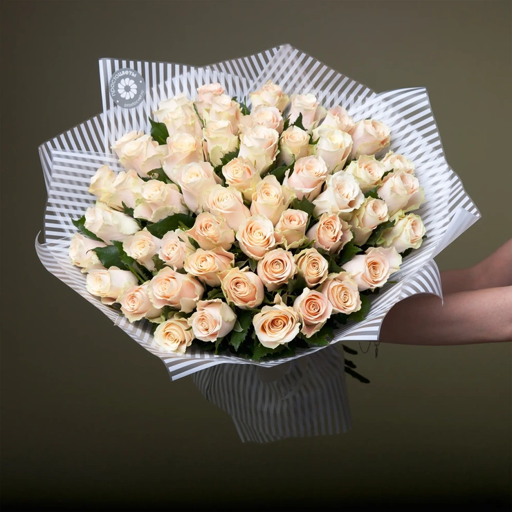 Розы шарман кремовые фото 1